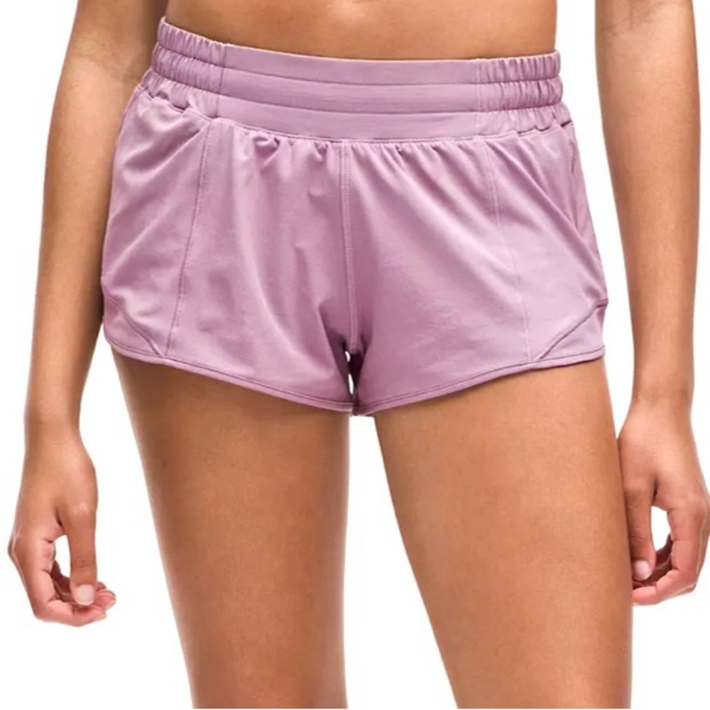 Lululemon Hotty Hot Shorts 2.5 Lavender Lux Size 4 💜✨